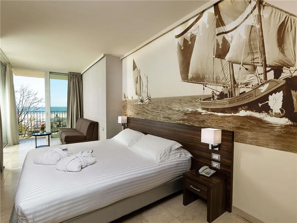 **** Hotel Mercure Rimini Lungomare Italy