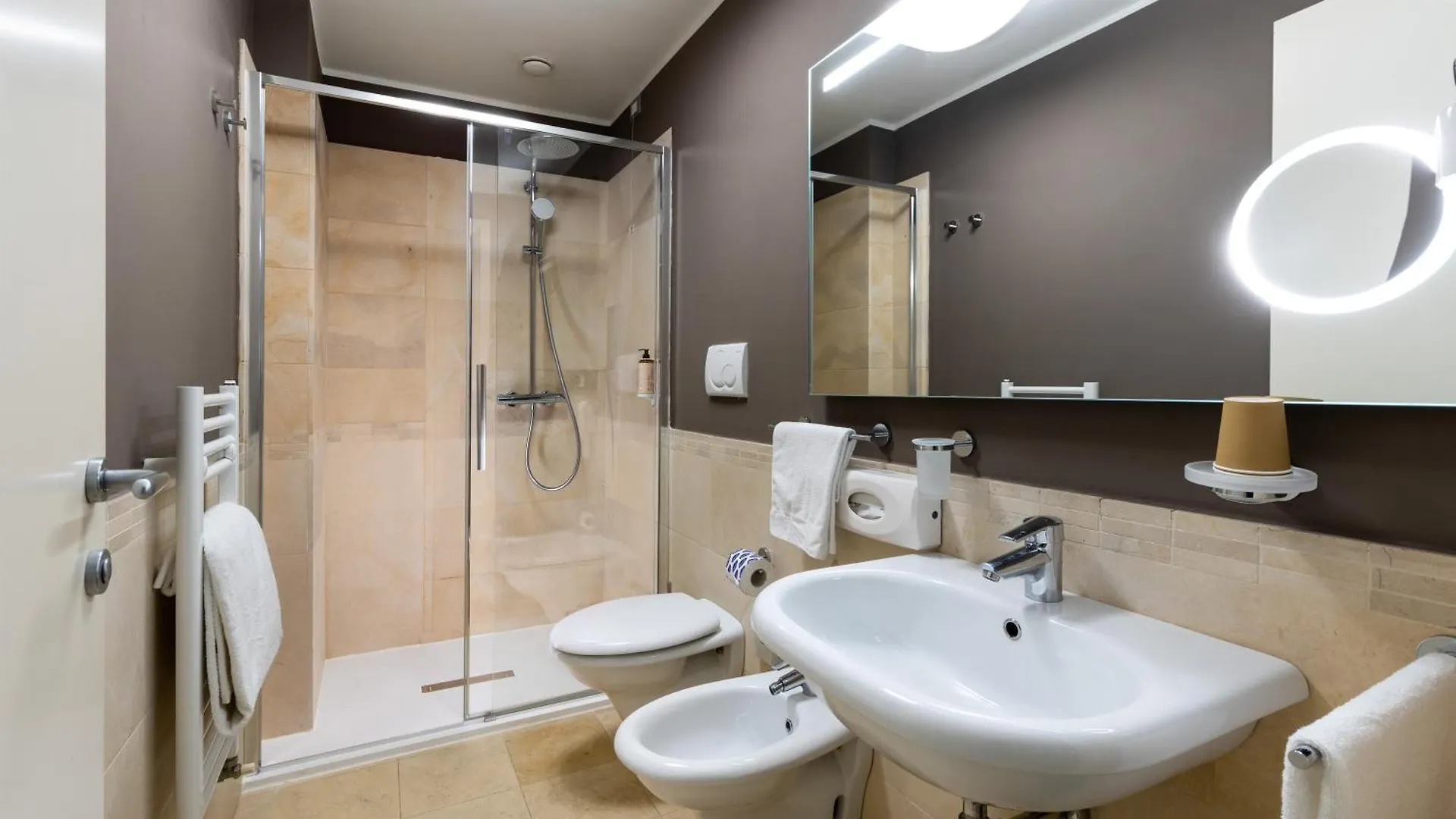 Mercure Rimini Lungomare 4*,