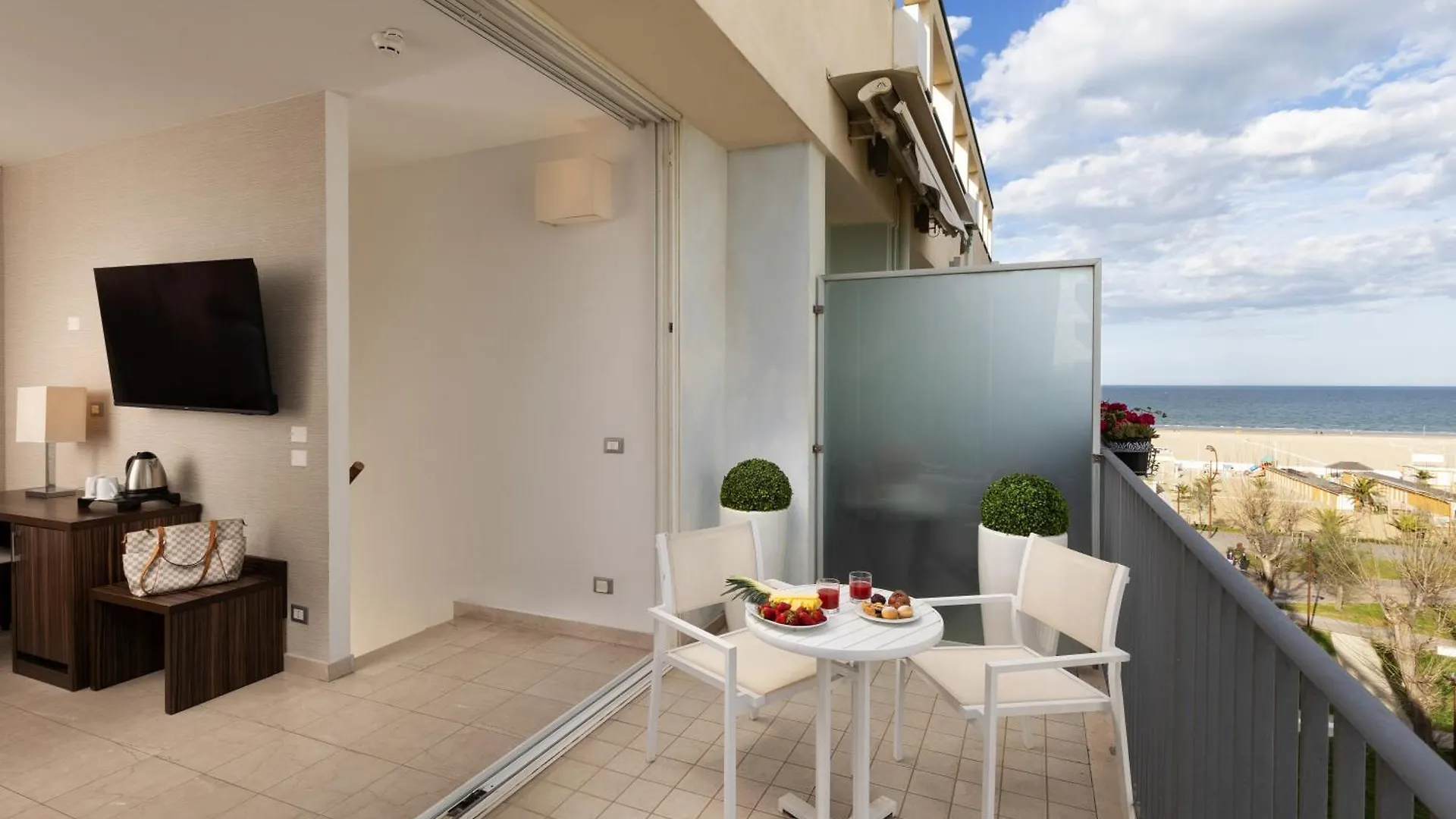 **** Hotel Mercure Rimini Lungomare Italy